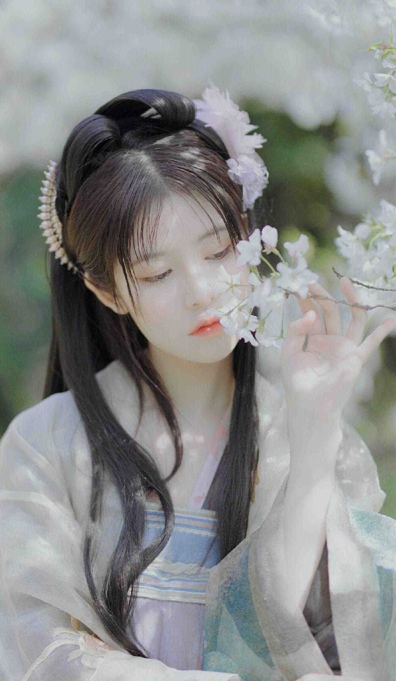 全章节阅读穿书：极品女配的逆风翻盘指南
